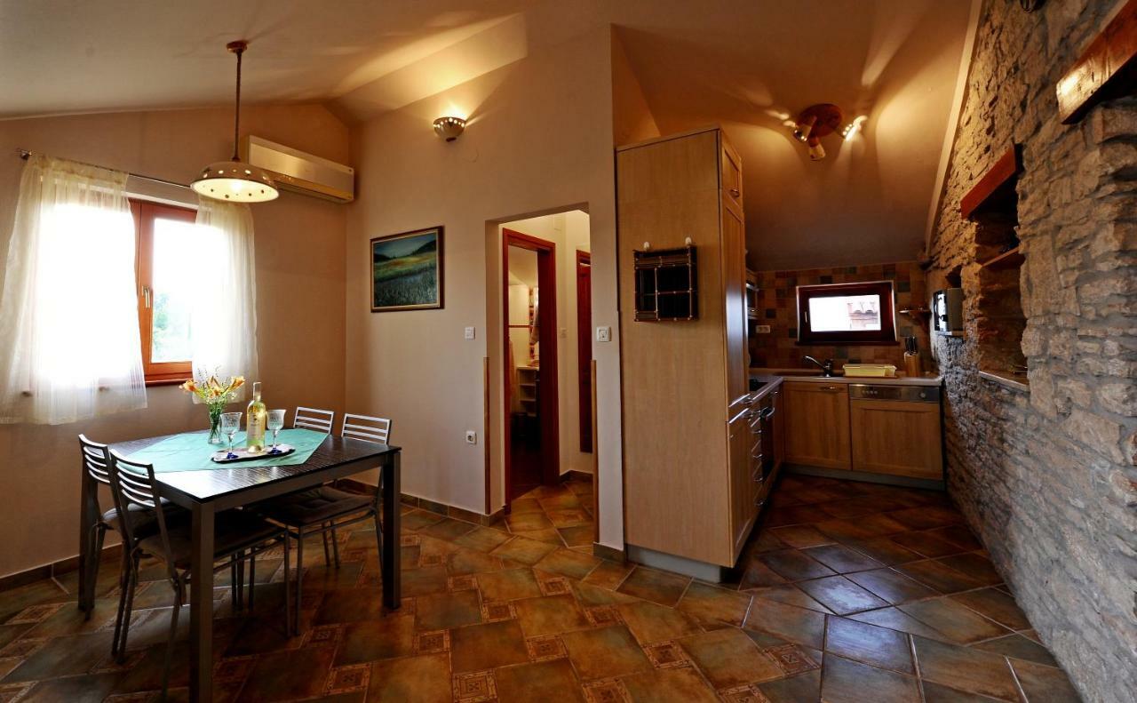 Apartment Paola Rakalj Ngoại thất bức ảnh